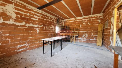 CASA RUSTICA EN ROBLEDILLO 96